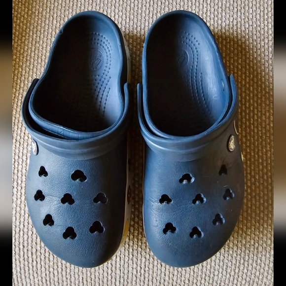 Mickey Mouse Crocs size M6/W8 - Picture 4 of 5